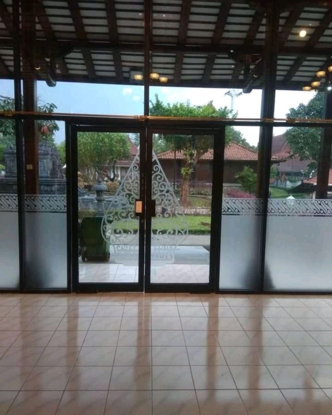 stiker kaca sandblast motif