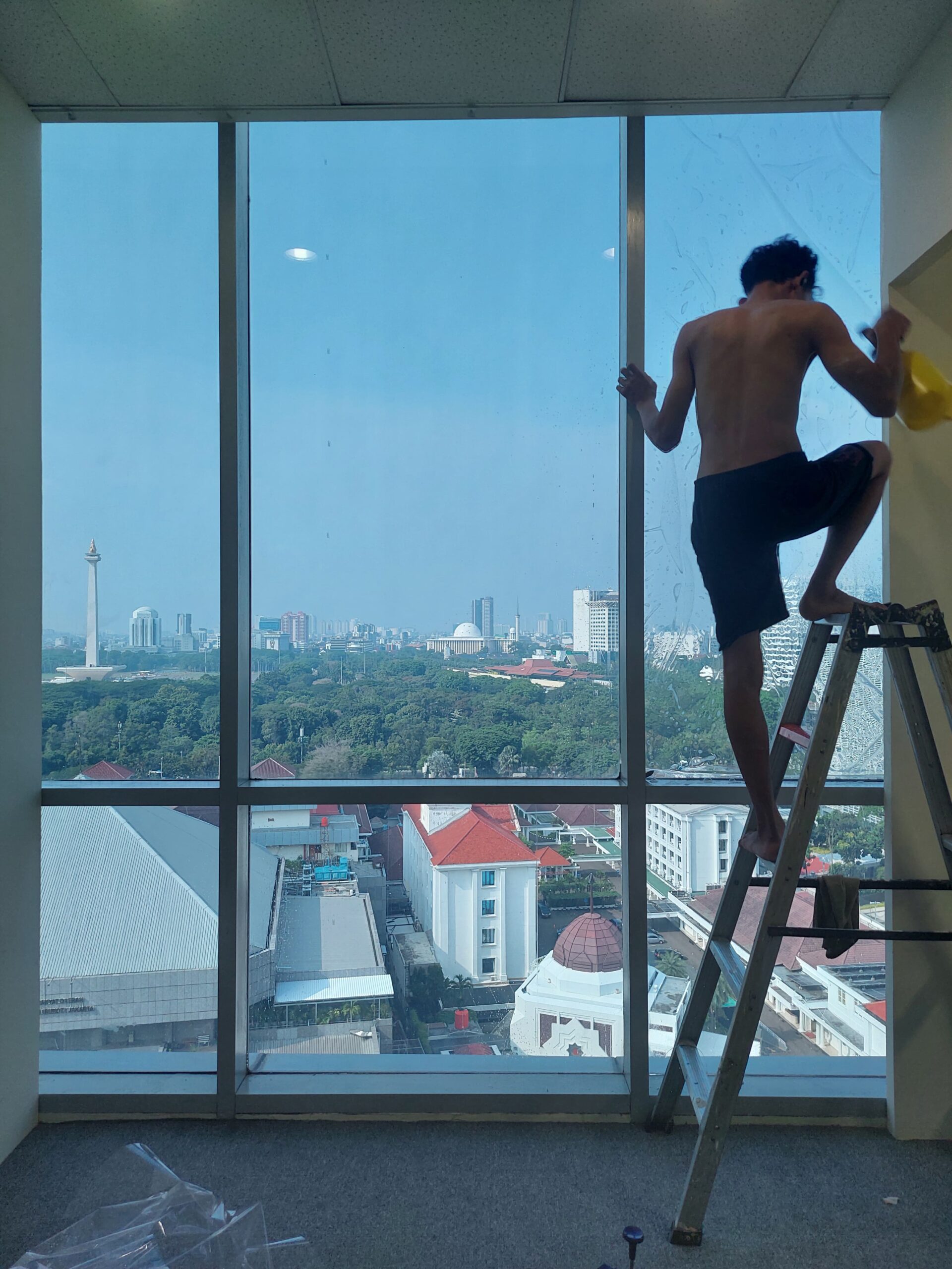 pakai kaca film riben